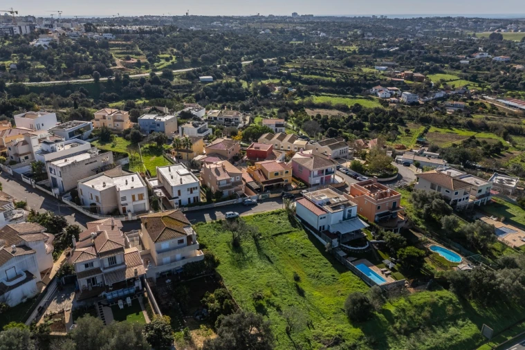 Terreno para Venda em Alvor Foto 4