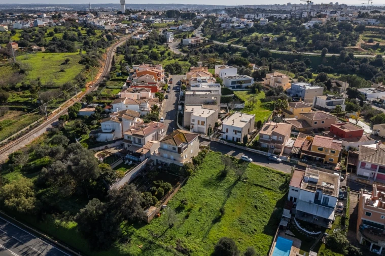 Terreno para Venda em Alvor Foto 3