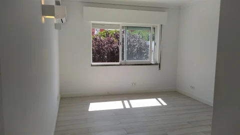 Apartamento T2 para Arrendamento em Cascais e Estoril