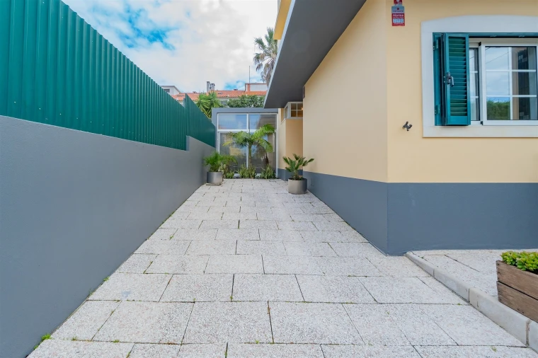 Moradia T4 para Venda em Alcabideche Foto 3