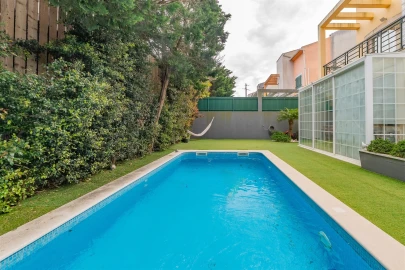 Moradia T4 para Arrendamento em Alcabideche