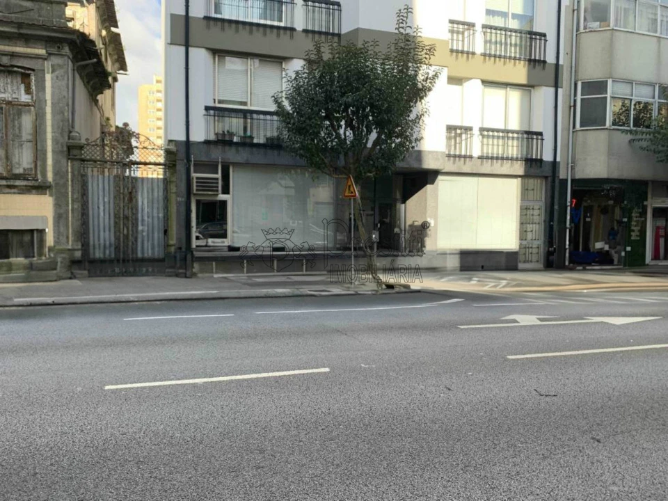 Loja para Venda em Cedofeita, Santo Ildefonso, Sé, Miragaia, São Nicolau e Vitória Foto 22