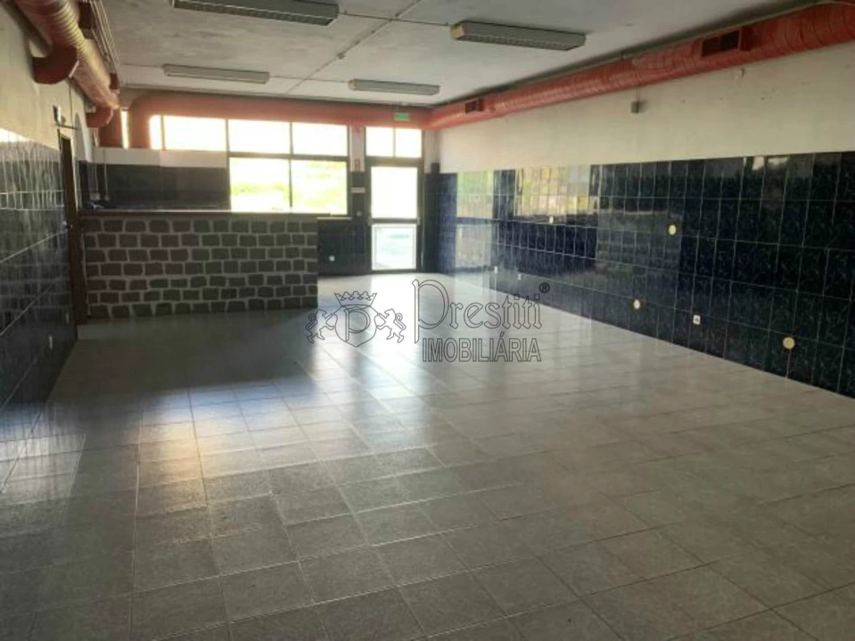 Loja para Venda em Cedofeita, Santo Ildefonso, Sé, Miragaia, São Nicolau e Vitória Foto 8
