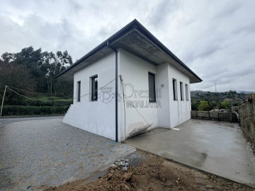 Apartamento T3 para Arrendamento em Moreira de Conegos