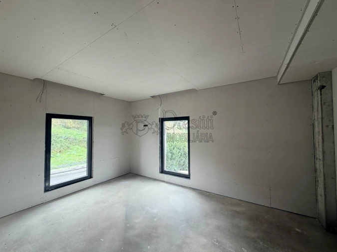 Apartamento T3 para Arrendamento em Moreira de Conegos Foto 9
