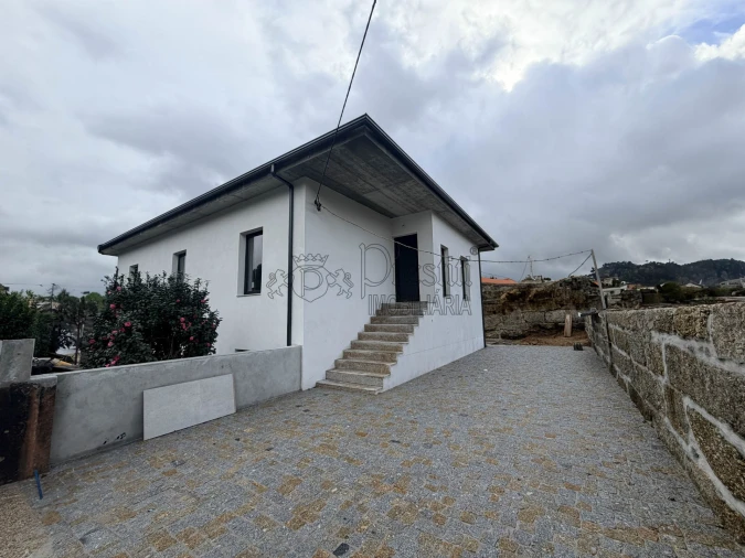 Apartamento T3 para Arrendamento em Moreira de Conegos