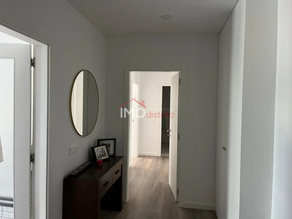 Apartamento T3 para Venda em Sé e São Lourenço Foto 2