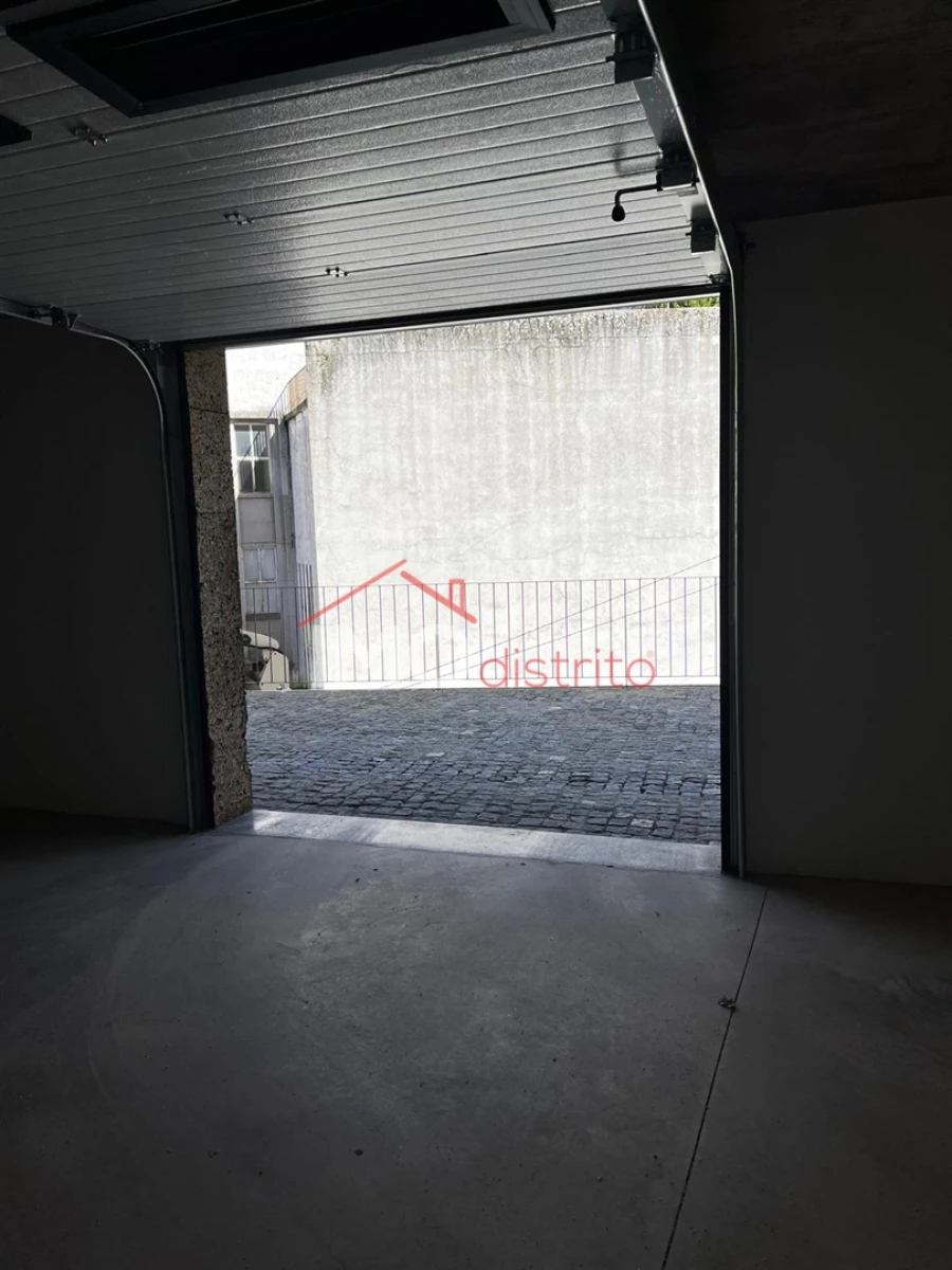 Apartamento T3 para Venda em Sé e São Lourenço Foto 11