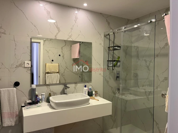 Apartamento T3 para Venda em Sé e São Lourenço Foto 7