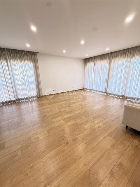 Apartamento T3 para Arrendamento em Alcochete