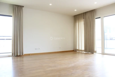 Apartamento T3 para Arrendamento em Alcochete