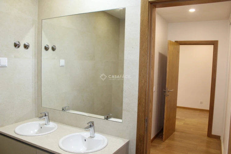 Apartamento T3 para Arrendamento em Alcochete Foto 15