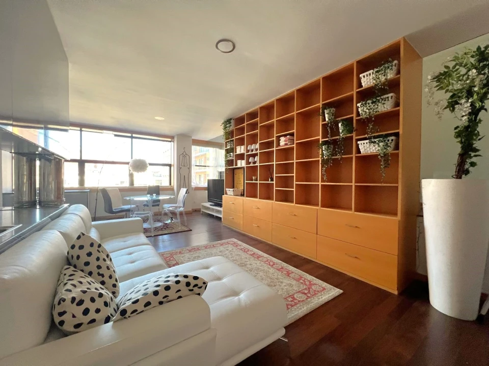 Apartamento T1 para Arrendamento em Lordelo do Ouro e Massarelos Foto 5