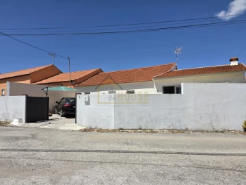 Moradia T3 para Venda em Reguengo Grande