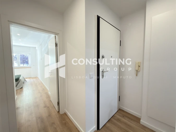 Apartamento T2 para Venda em Benfica Foto 29