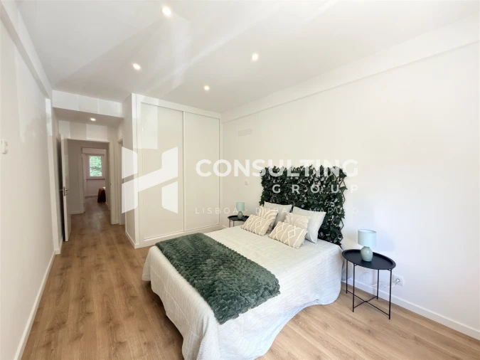 Apartamento T2 para Venda em Benfica Foto 24