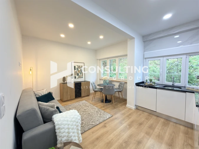 Apartamento T2 para Venda em Benfica Foto 3