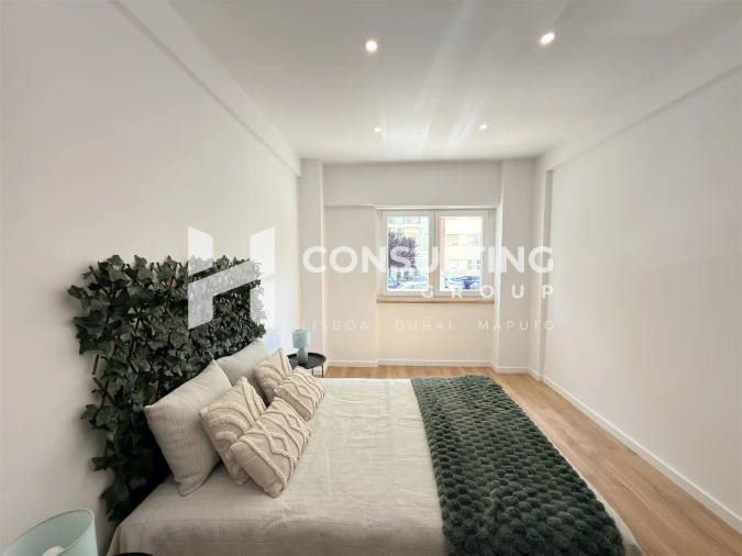 Apartamento T2 para Venda em Benfica Foto 23