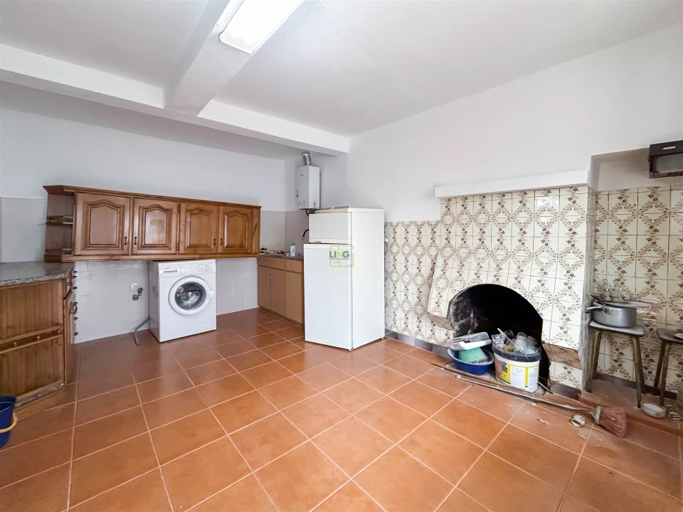 Moradia T4 para Venda em São Miguel de Acha Foto 16