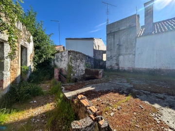 Moradia T6 para Venda em Alcains