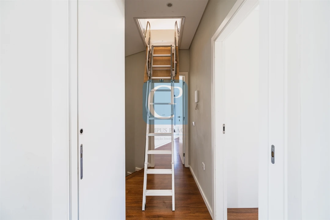 Apartamento T2 para Venda em Pedrouços Foto 19