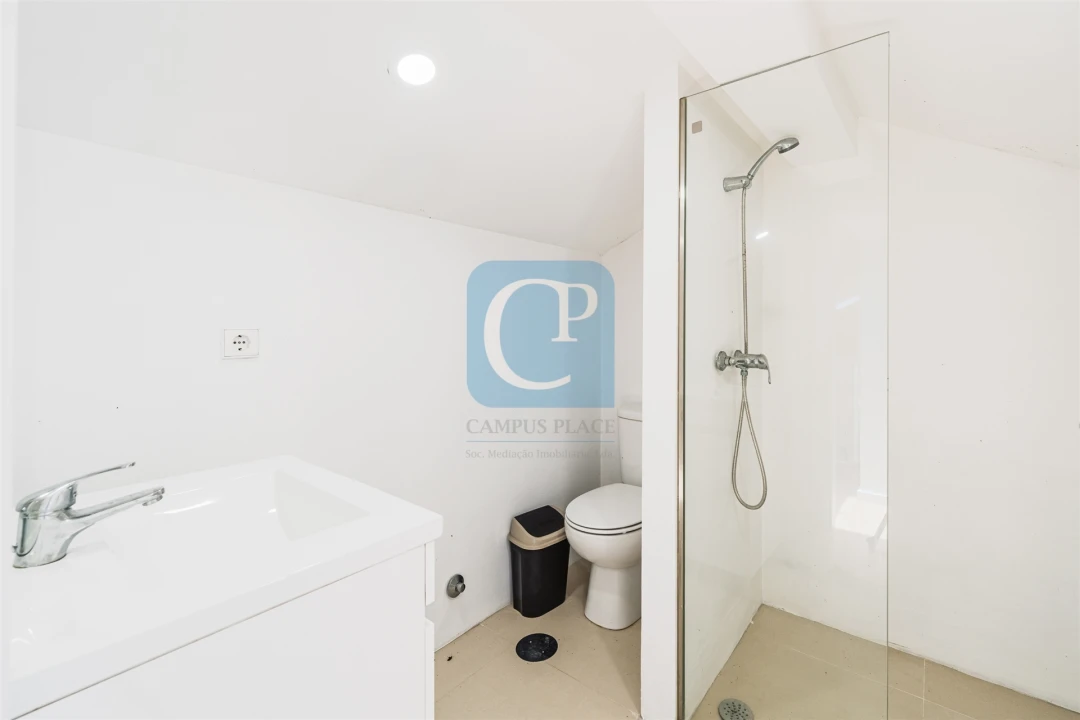 Apartamento T2 para Venda em Pedrouços Foto 23