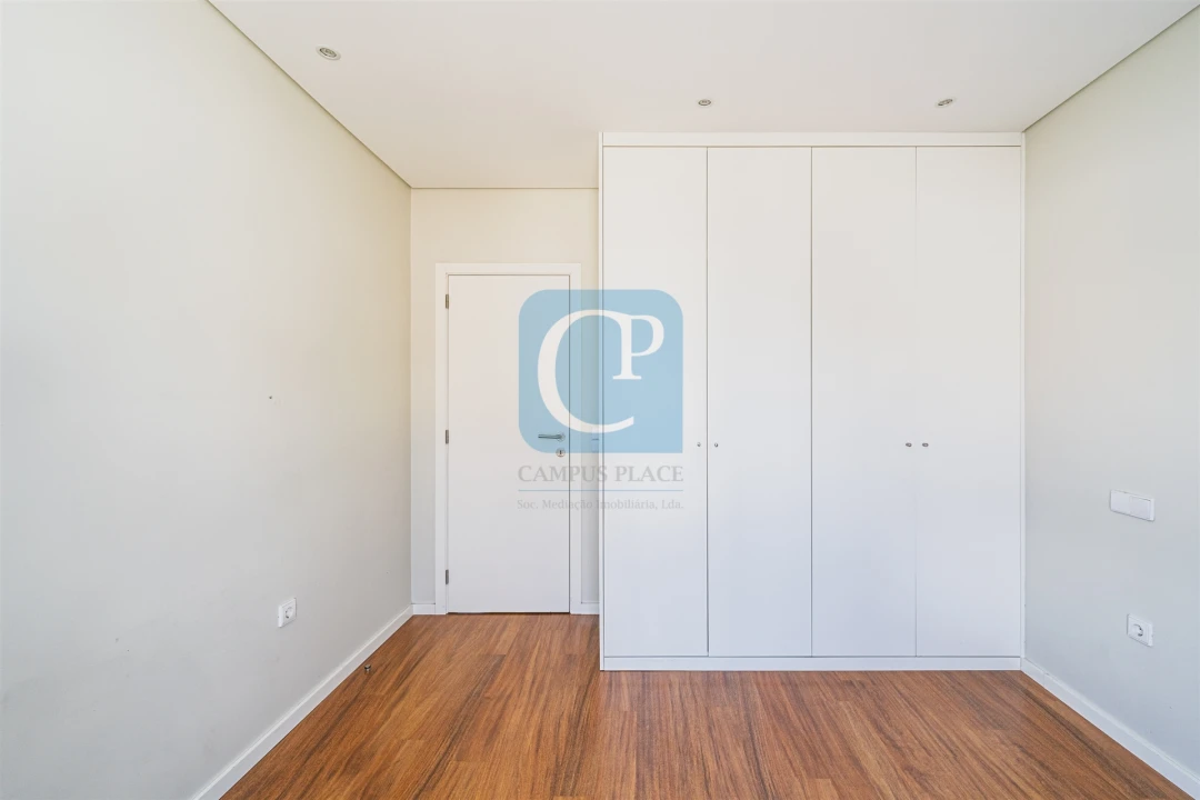 Apartamento T2 para Venda em Pedrouços Foto 10