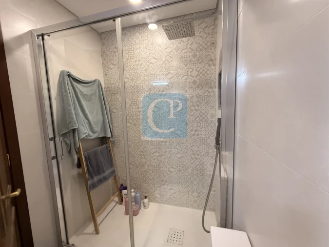 Apartamento T2 para Arrendamento em Cedofeita, Santo Ildefonso, Sé, Miragaia, São Nicolau e Vitória Foto 15