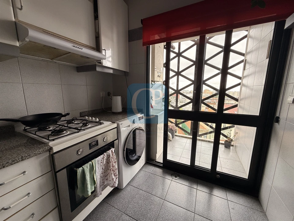 Apartamento T2 para Arrendamento em Cedofeita, Santo Ildefonso, Sé, Miragaia, São Nicolau e Vitória Foto 18