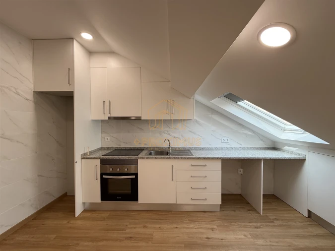 Moradia T4 para Venda em Buarcos Foto 6