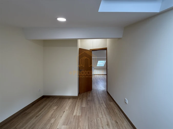 Moradia T4 para Venda em Buarcos Foto 13