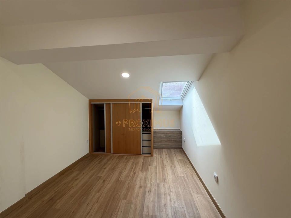 Moradia T4 para Venda em Buarcos Foto 10