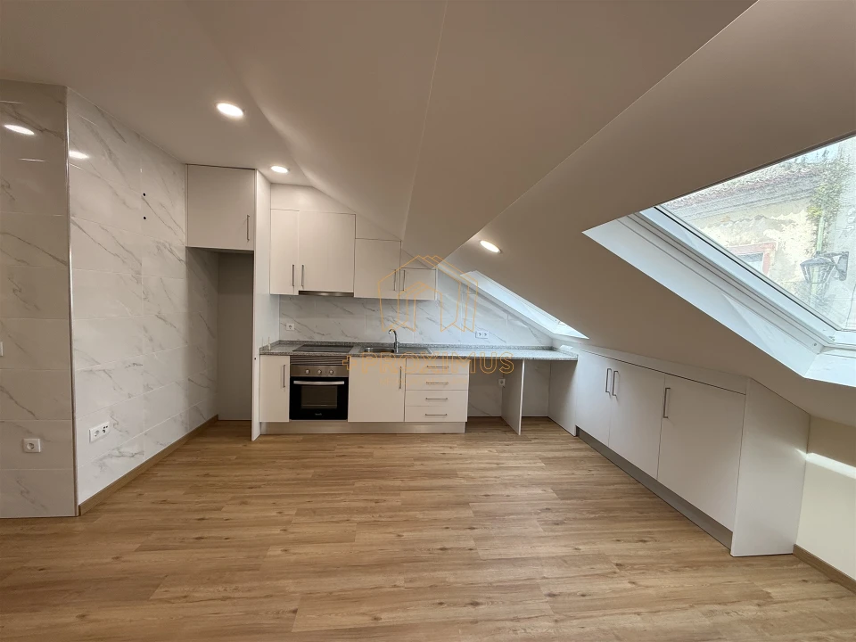 Moradia T4 para Venda em Buarcos Foto 5