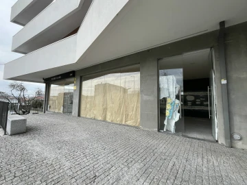 Loja para Arrendamento em Viseu
