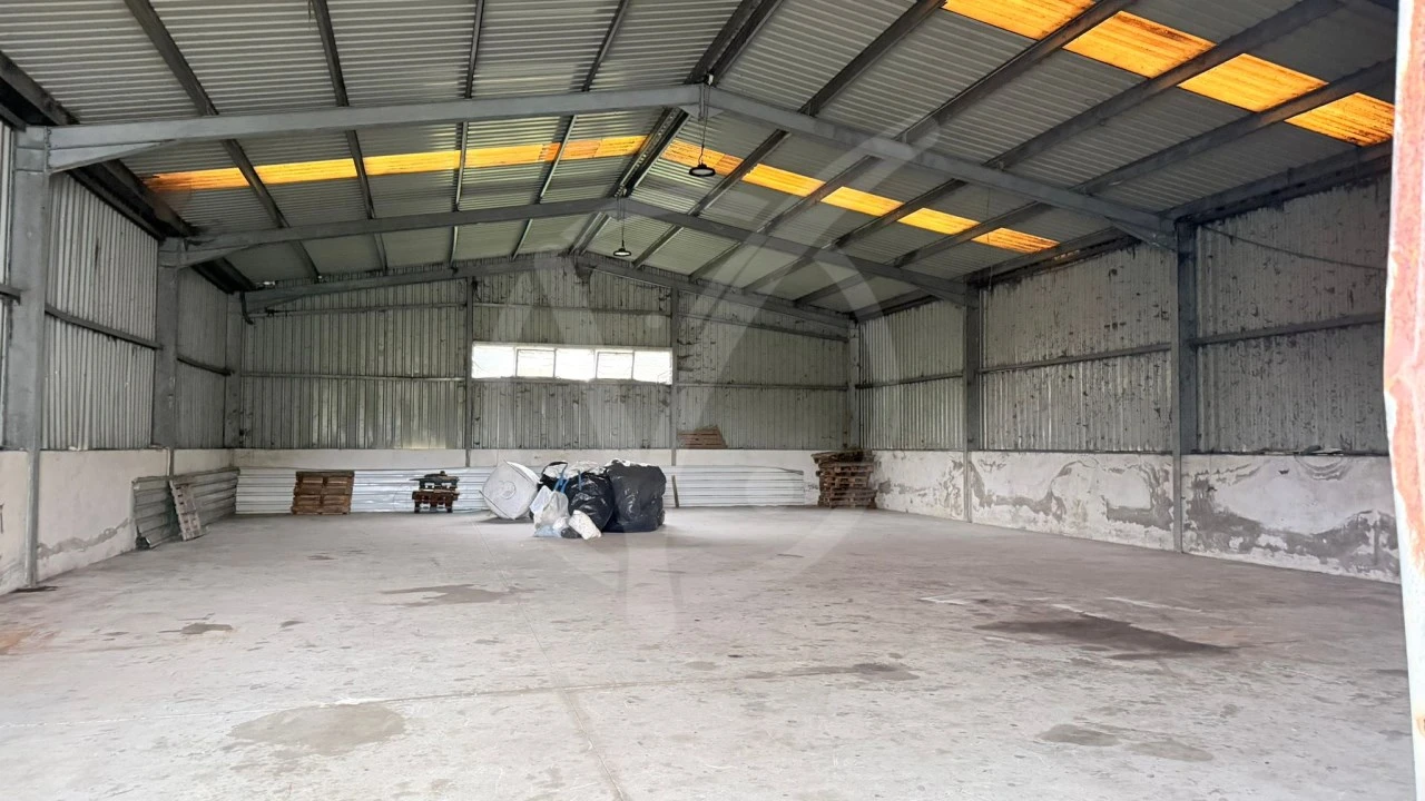 Armazém para Arrendamento em Barqueiros Foto 1