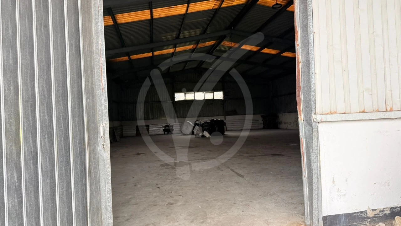 Armazém para Arrendamento em Barqueiros Foto 2