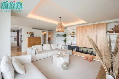Apartamento T4 para Arrendamento em Glória e Vera Cruz
