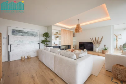 Apartamento T4 para Arrendamento em Glória e Vera Cruz