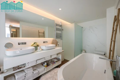Apartamento T4 para Arrendamento em Glória e Vera Cruz