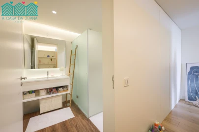 Apartamento T4 para Arrendamento em Glória e Vera Cruz