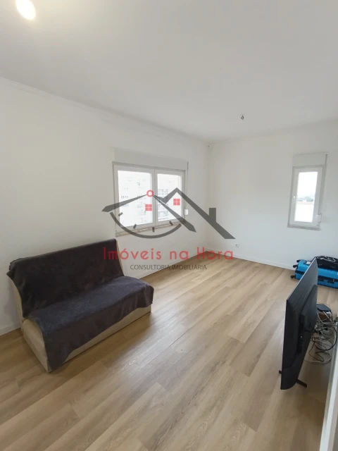 Apartamento T3 para Venda em Vialonga