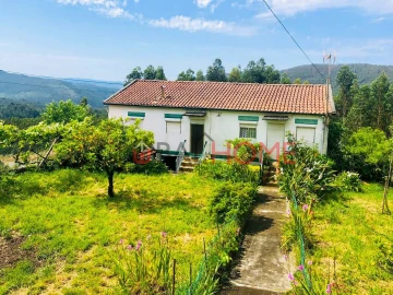 Moradia T5 para Venda em Aguiar de Sousa