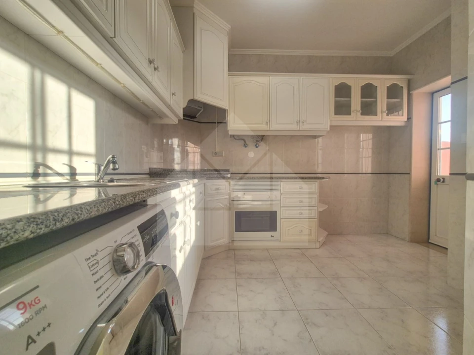 Apartamento para Venda em Lourinhã e Atalaia Foto 5