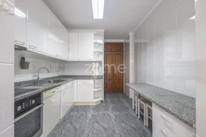Apartamento T3 para Venda em Aguas Santas