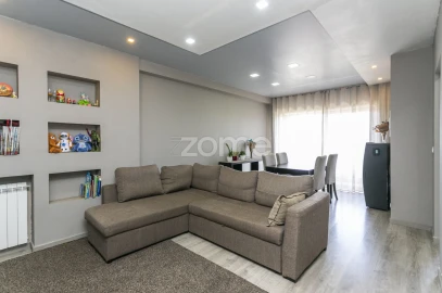 Apartamento T3 para Venda em Ramalde