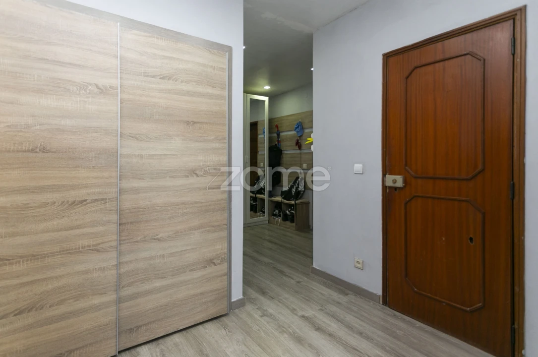 Apartamento T3 para Venda em Ramalde Foto 11