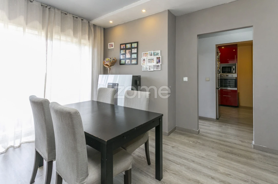 Apartamento T3 para Venda em Ramalde Foto 17