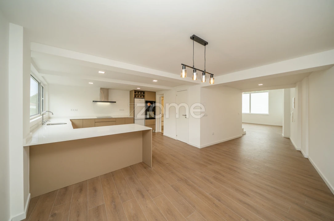 Apartamento T2 para Venda em Riba de Ave Foto 1