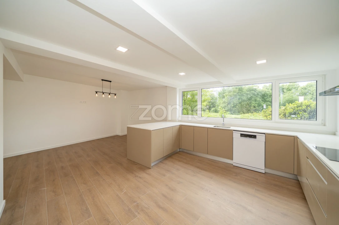 Apartamento T2 para Venda em Riba de Ave Foto 7