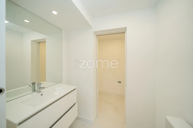 Apartamento T2 para Venda em Riba de Ave Foto 9